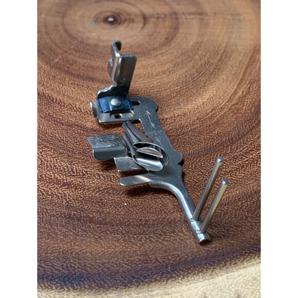 C3 Vintage Singer Sewing Machine Slant Shank Multi-Binder Attachment Metal 16142 - Picture 1 of 6